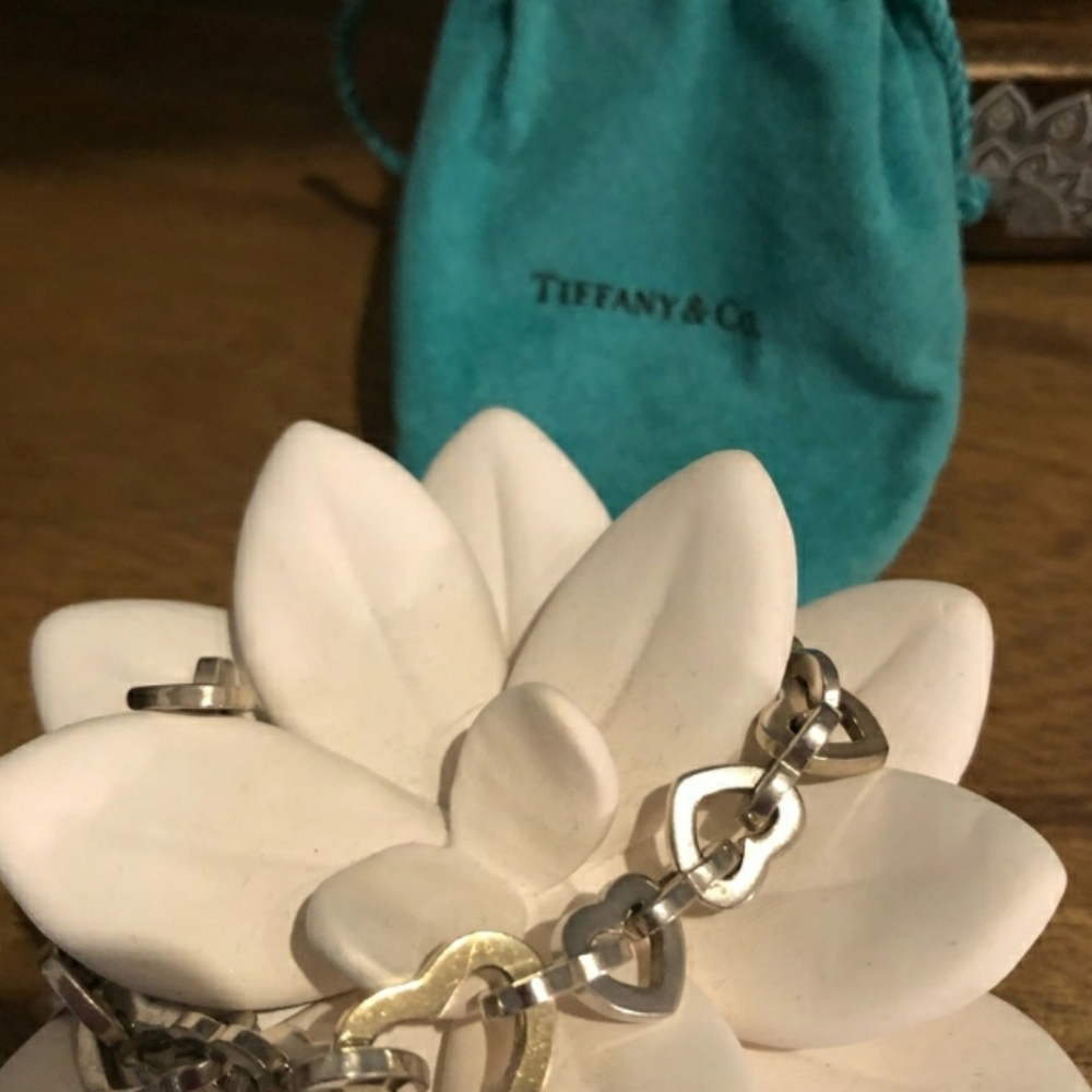 TIFFANY & Co Bracelet Retired Heart Link - Picture 5 of 6